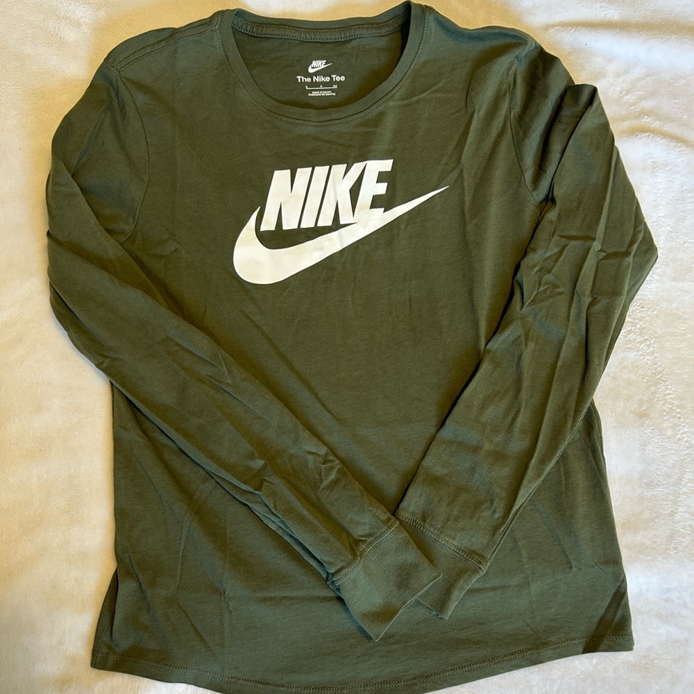 The Nike Tee - Long Sleeve Army Green Size S